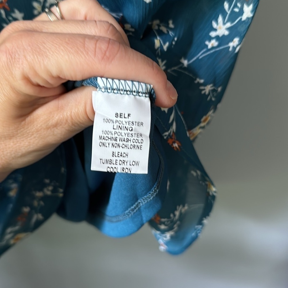 Papermoon NWT sleeveless blouse floral women’s‎ size small - Picture 4 of 6